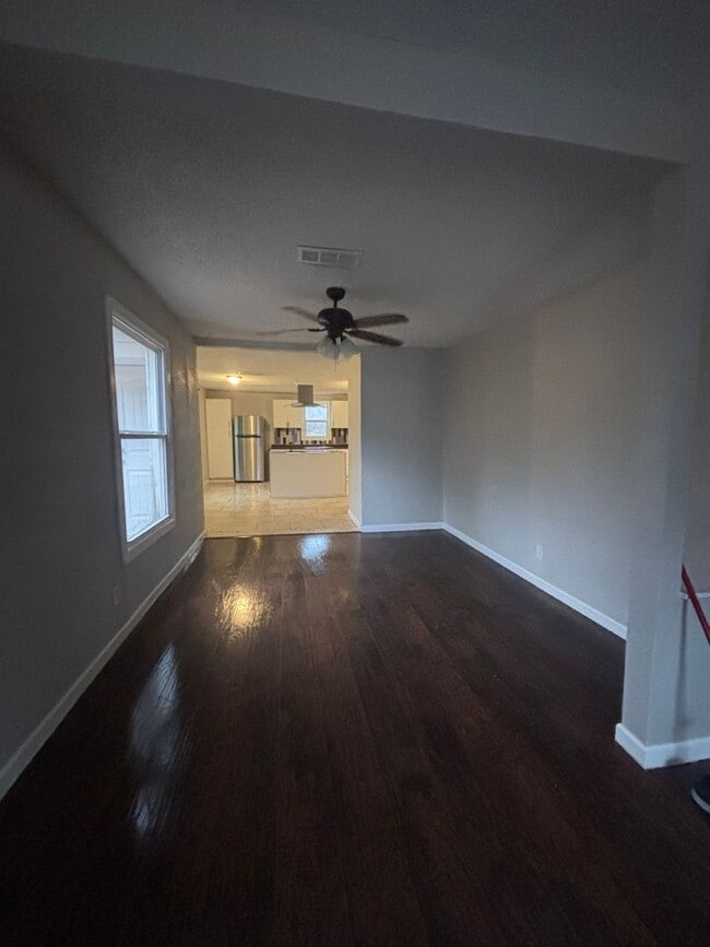 Photo - 435 E Latimer Pl