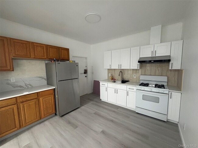 Photo - 130 Wickham Ave