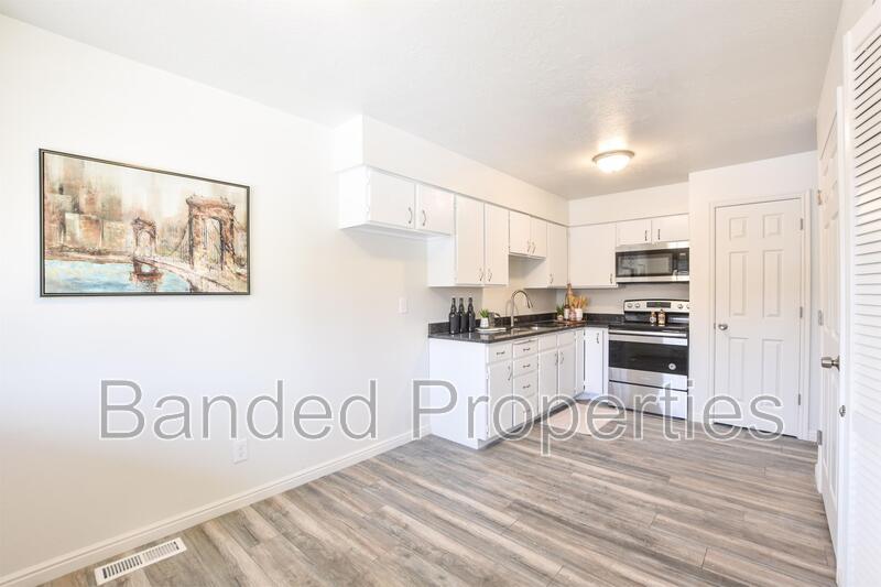Photo - 1465 N Mandalay Rd