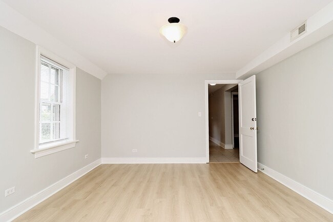 Photo - Spacious Fry's Spring Basement Apartment