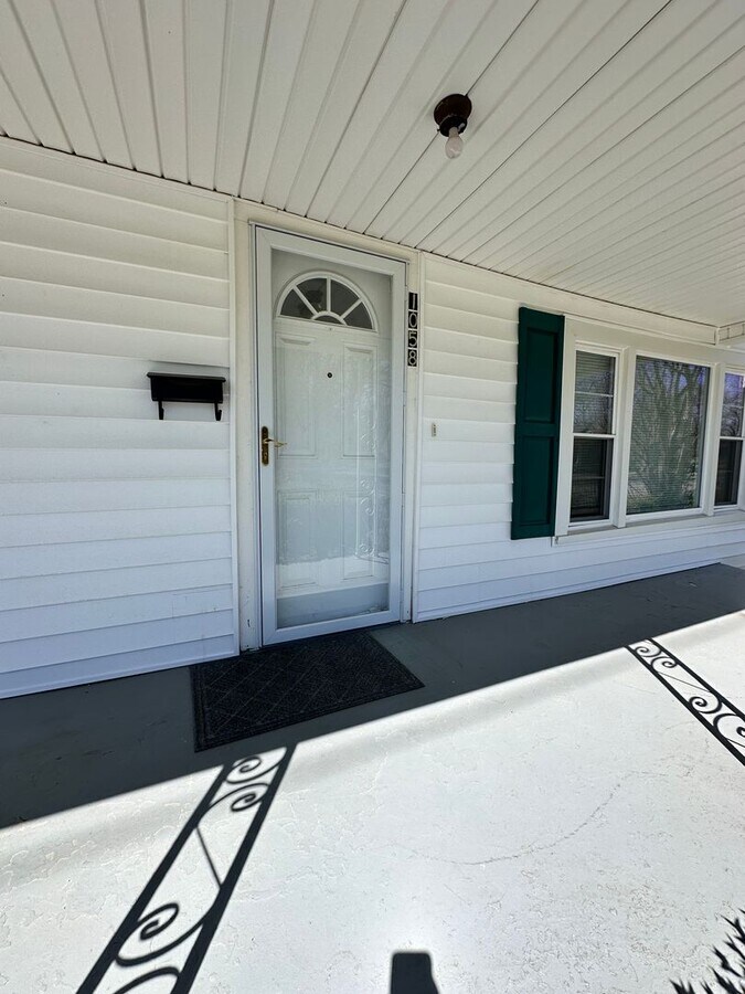 Photo - Exclusively Offered By Muse Realty Rentals, LLC