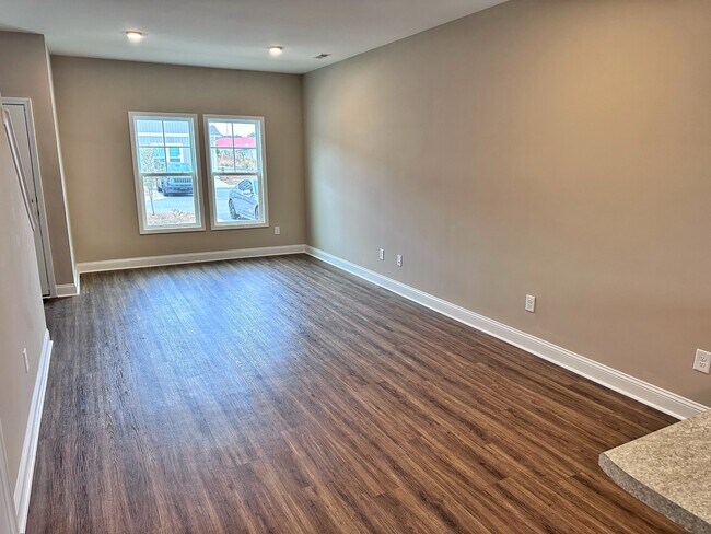 Photo - 617 Jacks Xing Dr