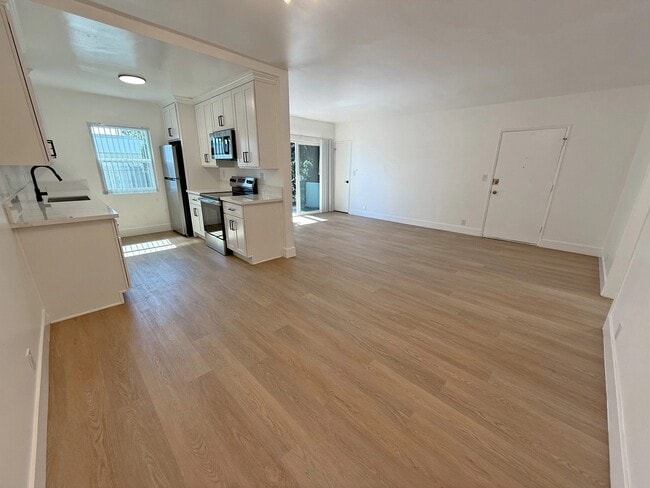 Photo - 520 Hayworth Ave Unidad 204