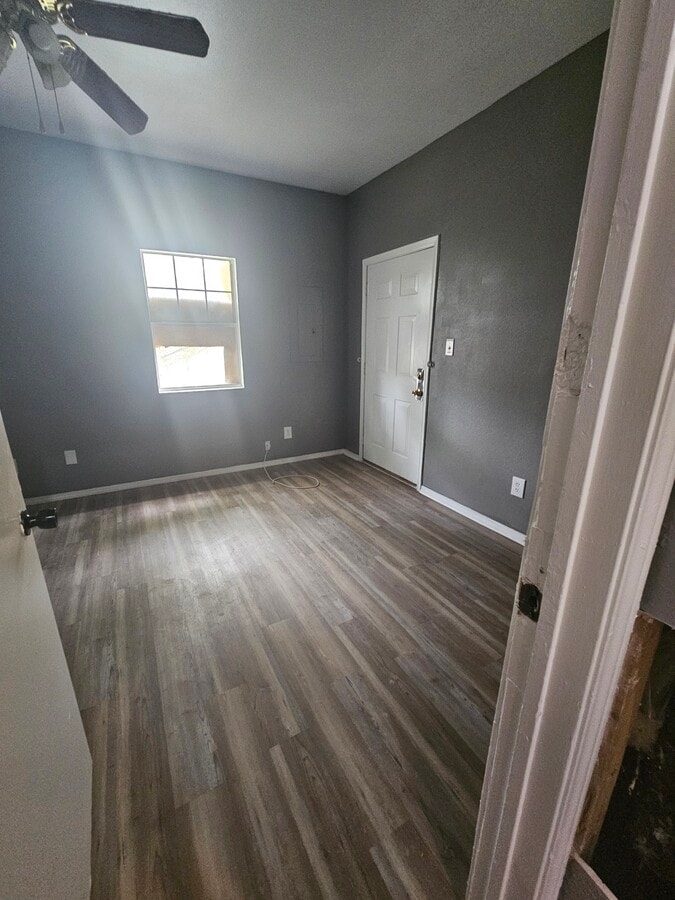 Photo - 2713 Lenway St