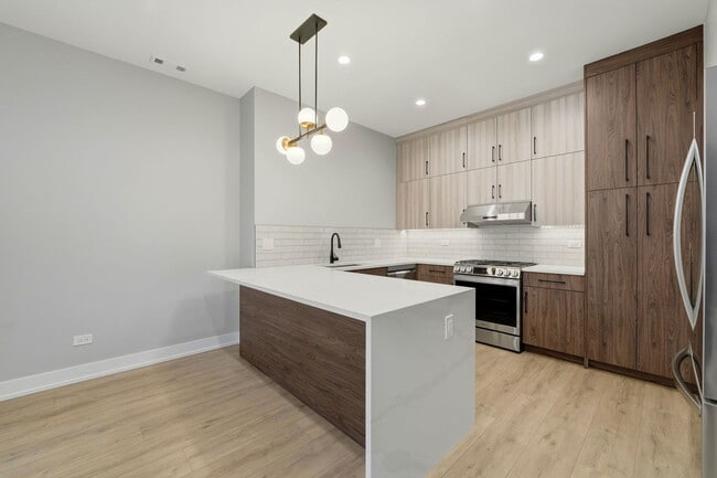 Photo - 2355 W Flournoy St