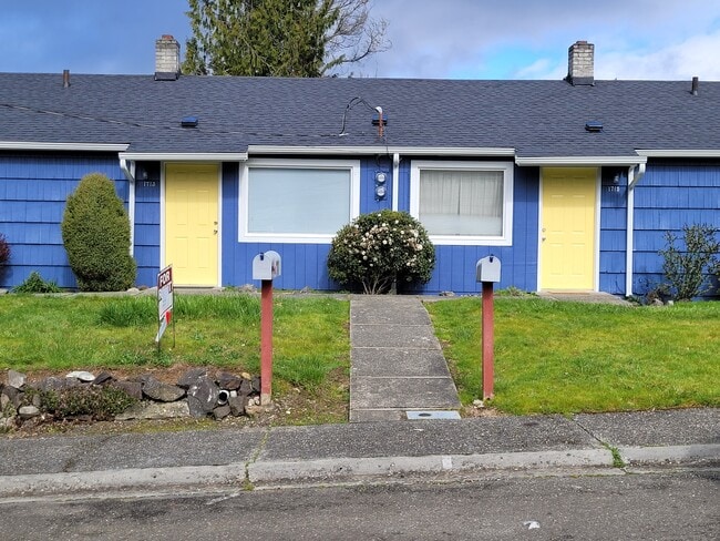 Photo - 1713 Anderson St House