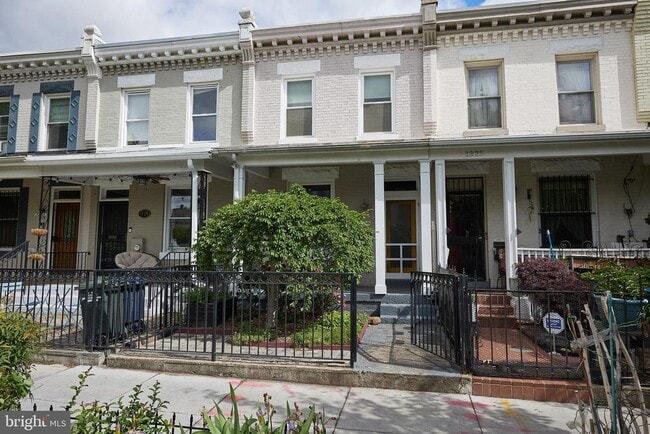 Building Photo - 1327 V St NW Rental