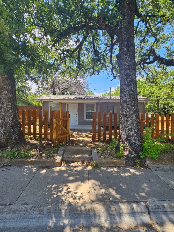 Building Photo - 729 N Ruddell St Rental