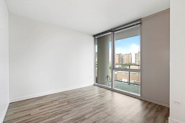 Photo - 3803 N Halsted St