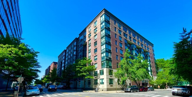 Building Photo - 70 Battery Pl Unit 809 Rental