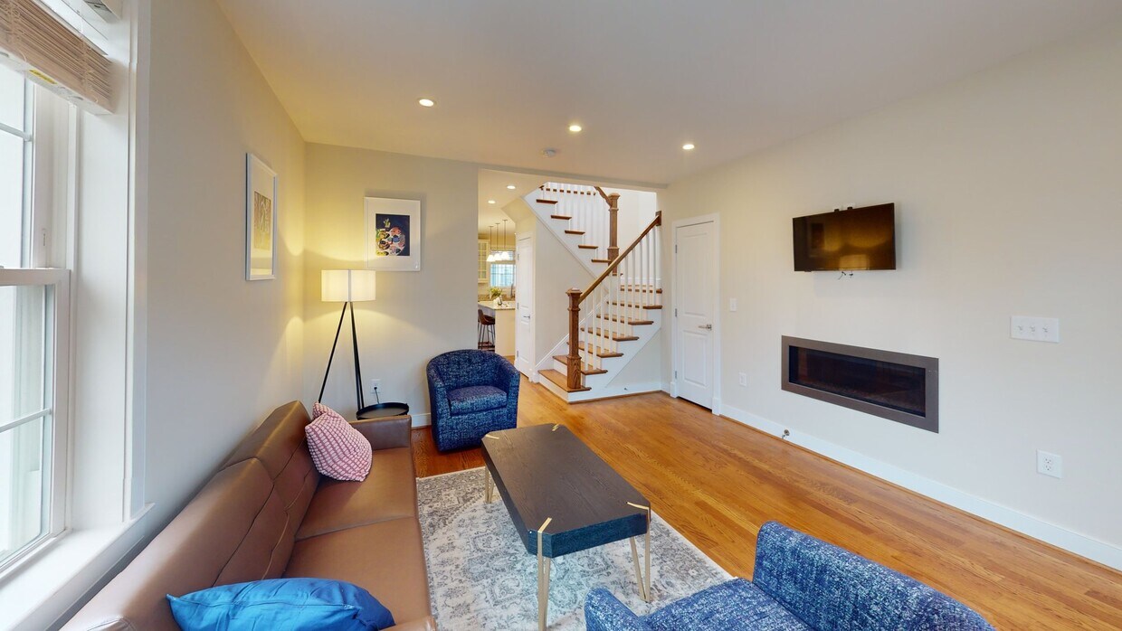 Photo - Private bedroom in 3 bed/3 bath Home