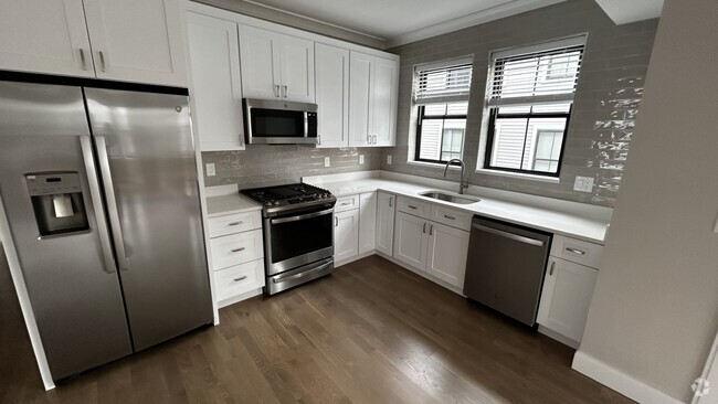 Building Photo - 283 Lamartine St Unit 4-bed 2-bath  #2 Rental