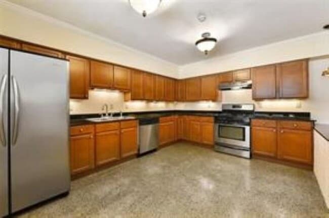 Kitchen - 996 Allen Toussaint Blvd Unit 996 Allen Toussaint Blvd.
