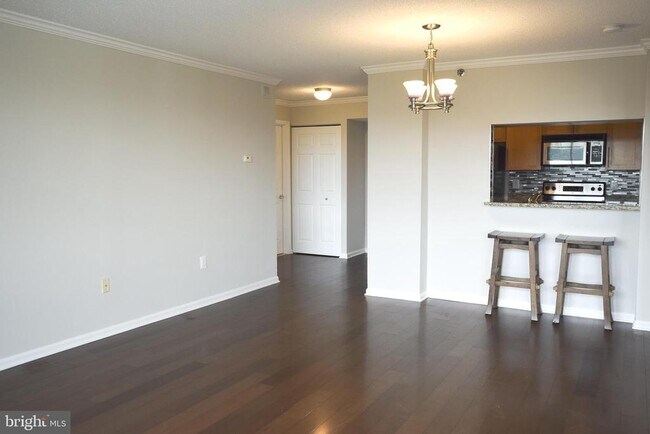 Photo - 10101 Grosvenor Pl Unit 815