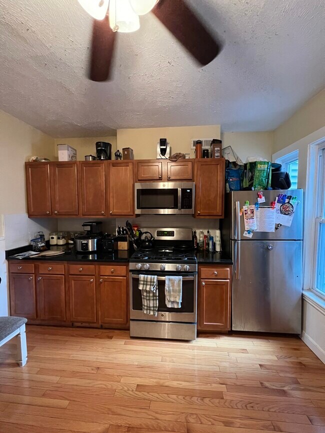 Building Photo - 69 Cedar St Rental