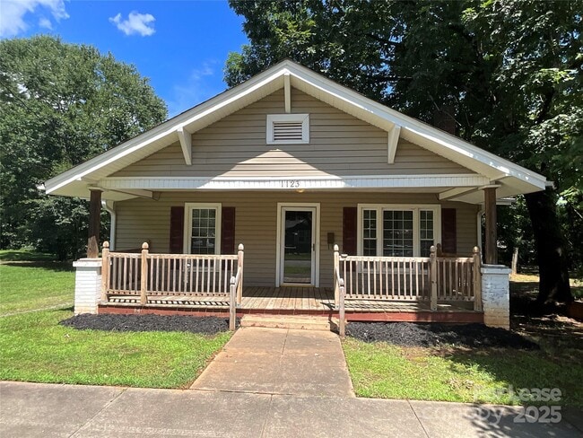 Photo - 1123 Fifth St Casa