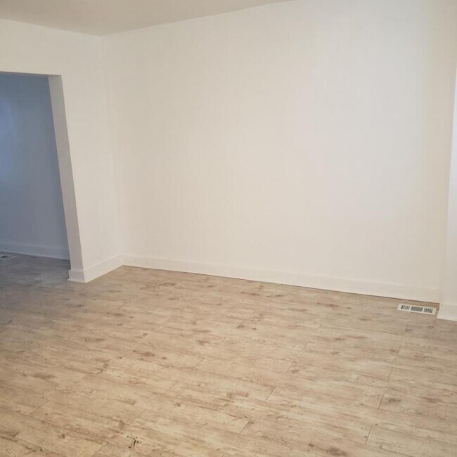 Photo - 3317 Lyndale Ave