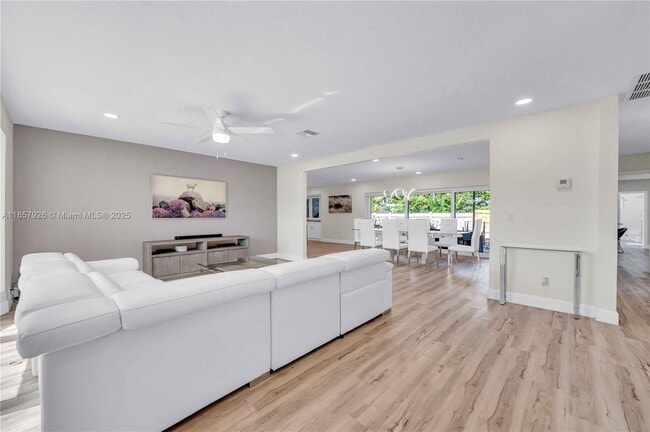 Photo - 4901 W Park Rd