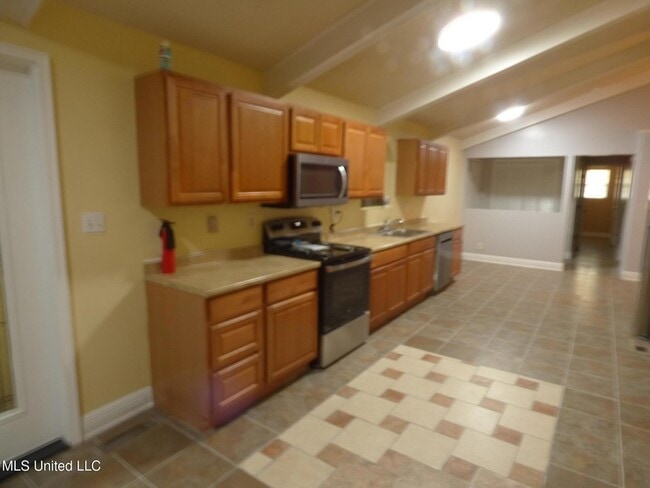 Photo - 1109 Old Brookhaven Rd