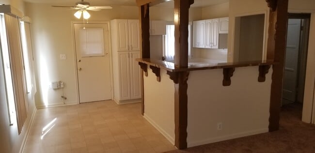 Photo - 2233-2235 Euclid Unidad 2235 Euclid Ave