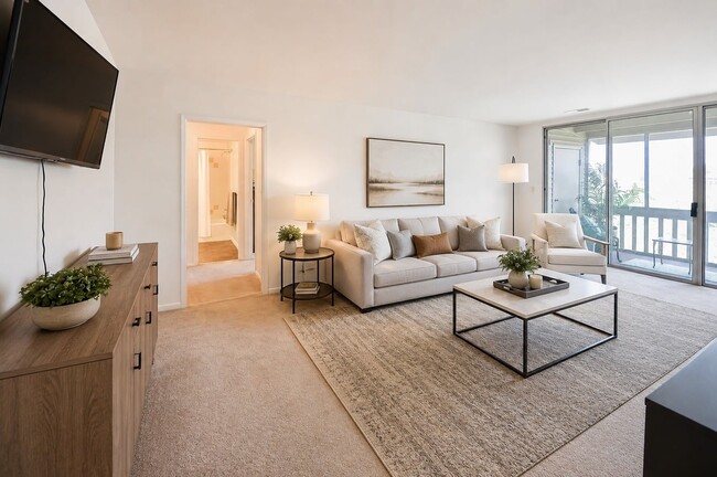 Summit Pointe Apartment Homes