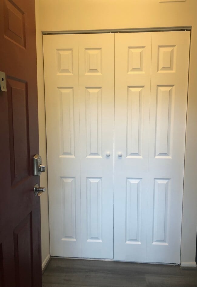 Entrance - 1734 Ascot Way Unit B