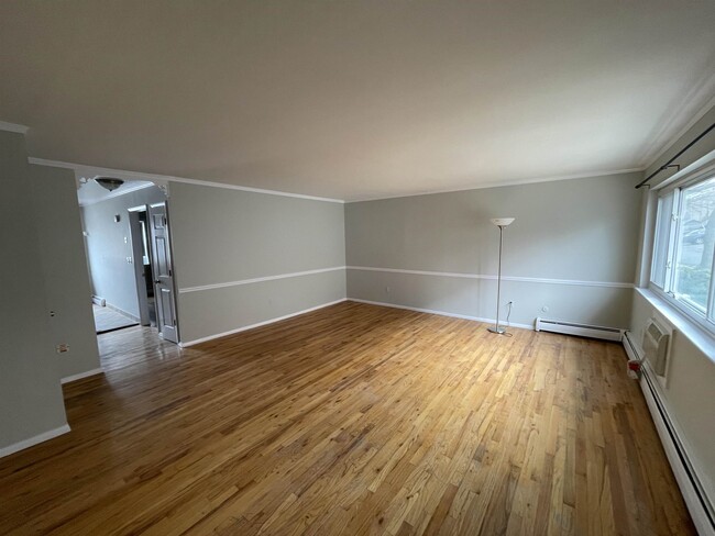 Photo - 1464A 68th St Unidad A Rental