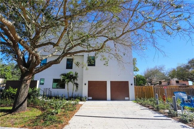 Photo - 2814 W Barcelona St
