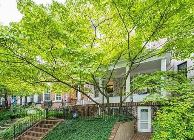 2624 Woodley Place Northwest Unit b