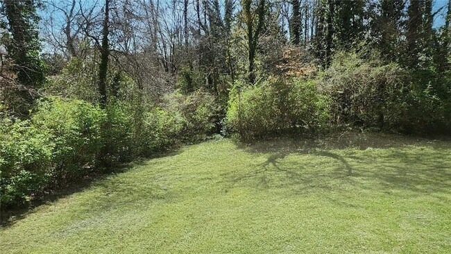 Photo - 3022 Templewood Dr NE
