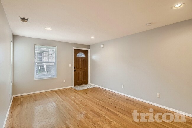 Photo - 577 SW 207th Ave