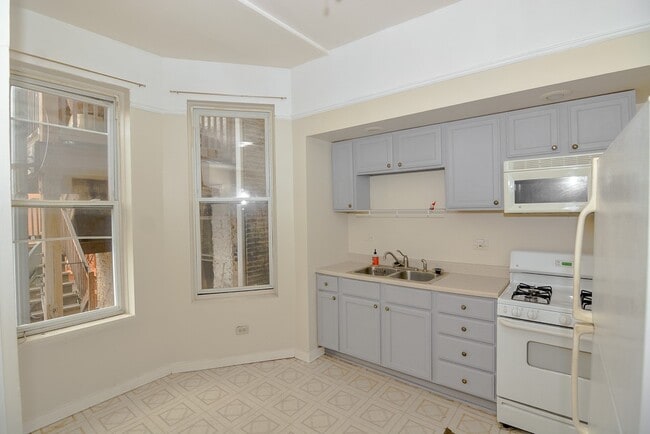 Photo - 1741 W Huron St Unidad J05W