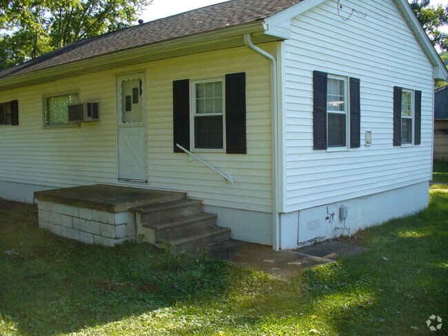 Building Photo - 222 E Fay Ave Rental