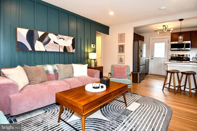 Photo - 503 Woodston Rd