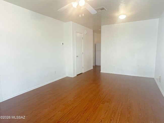 Photo - 410 E Linden St
