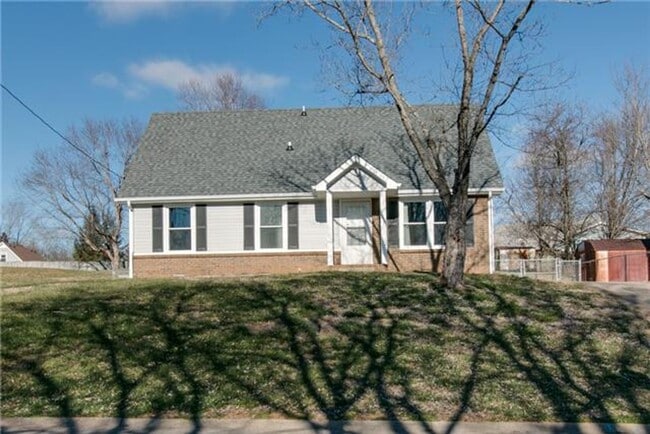 Building Photo - For Rent – Spacious 4 Bedroom Home Near Fo...