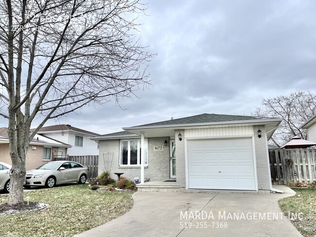 Building Photo - CHARMING 2+1 BED/2 BATH SINGLE FAMILY HOME DEVONSHIRE HTS + UTILITIES