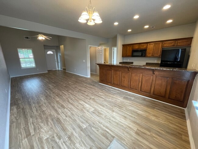 Photo - 3201 SW Amberwood Ave