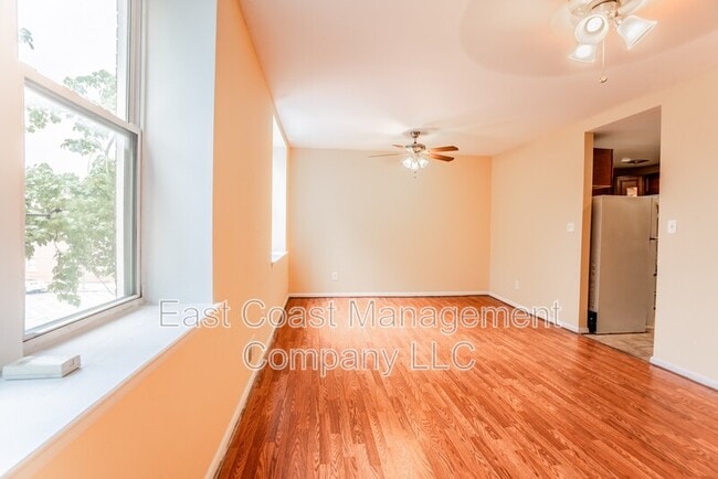Photo - 1502 E Baltimore St Unit 2