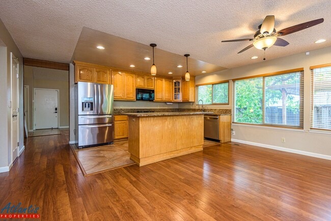 Photo - Lovely Home | Bonus Room | A/C | Solar Panels