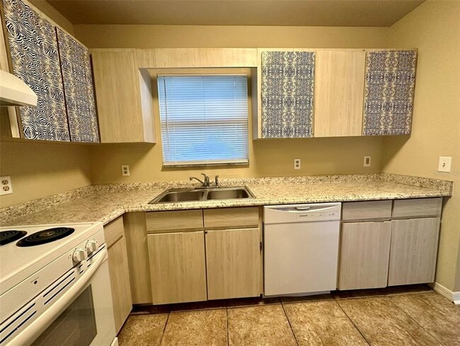 Photo - 2427 NW 4th Terrace