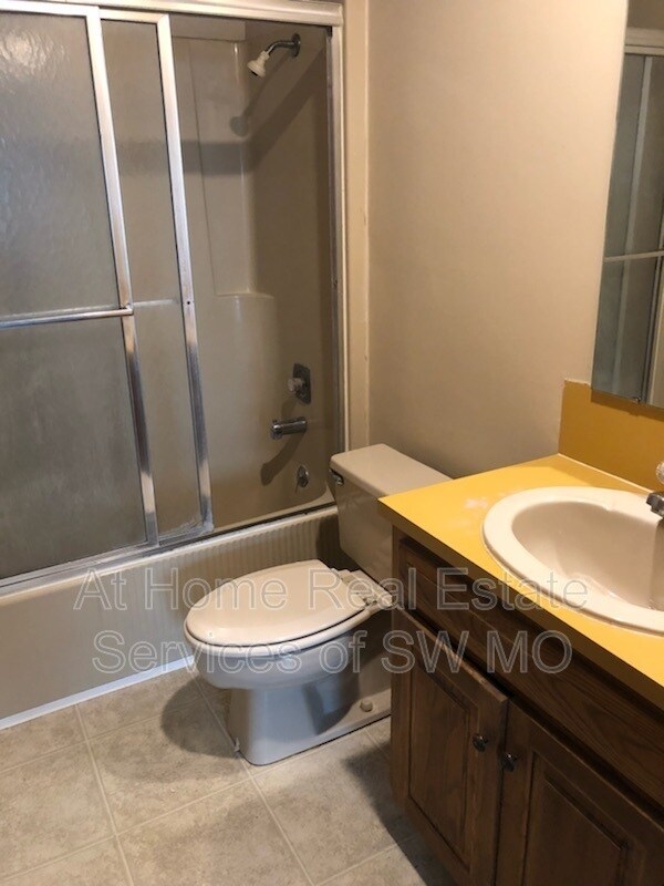 Photo - 2862 S Rogers Ave Unidad Apt #10