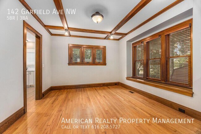 Photo - 142 Garfield Ave NW