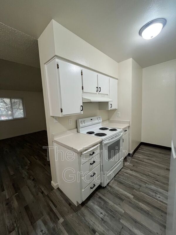 Photo - 1438 W Elowin Ave