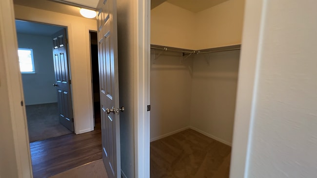 Photo - 962 Red Cloud Ct