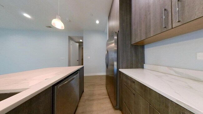 Unit 401 - kitchen - 1385 Brown St