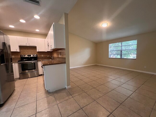 Photo - 423 Glenwood Dr