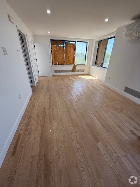 Building Photo - 2130 Hazen St Unit 3 Rental
