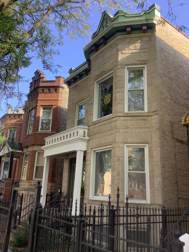 Building Photo - 1913 N. Kimball Ave Unit 2 R