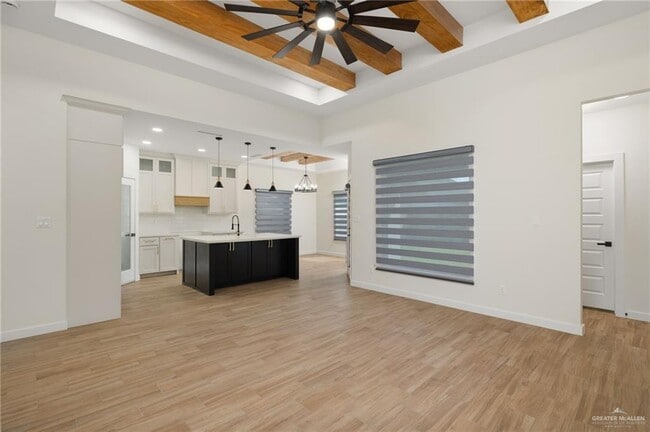 Photo - 18 S Peak Dr